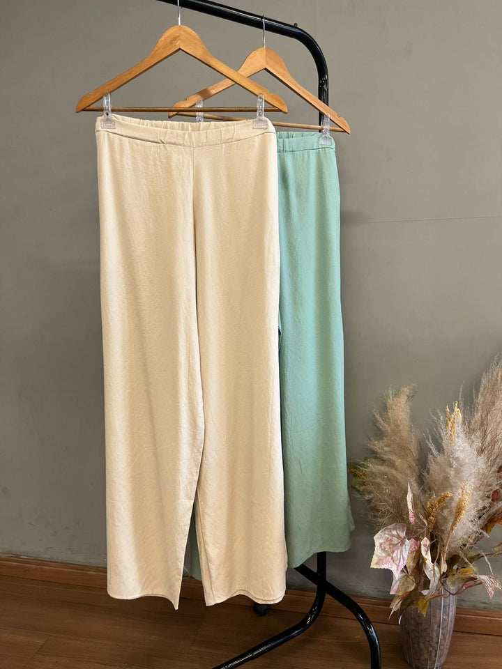 Calça Pantalona Kaux 26500. (4-D)