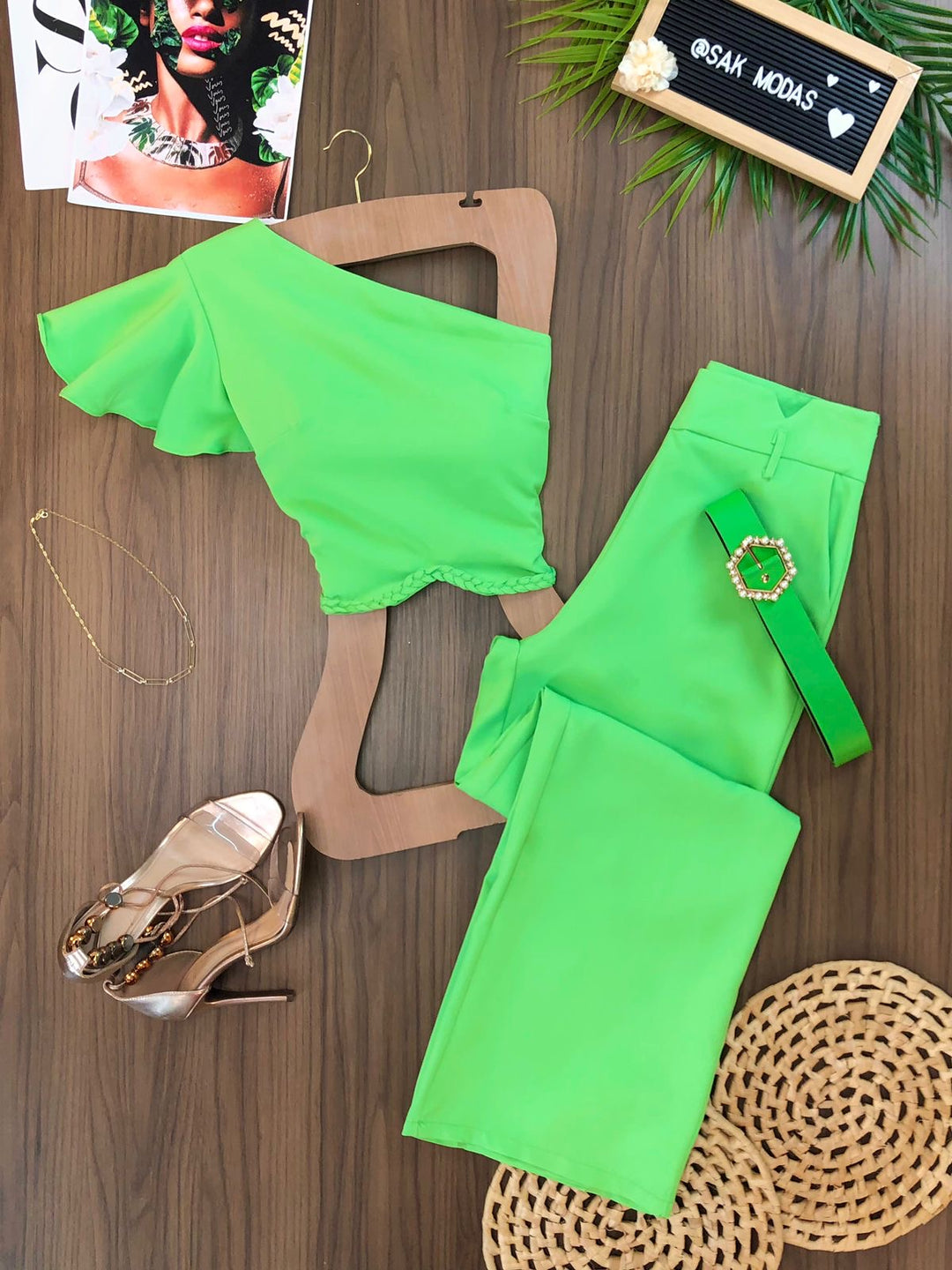 Conj. Cropped Detalhe Trançado e Calça Pantalona 0783