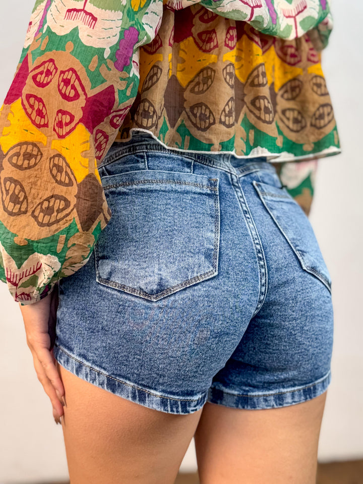 Short Jeans Mom Cinto 24223. (6-K)