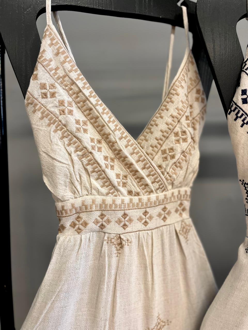 Vestido Linho Bordado 22028