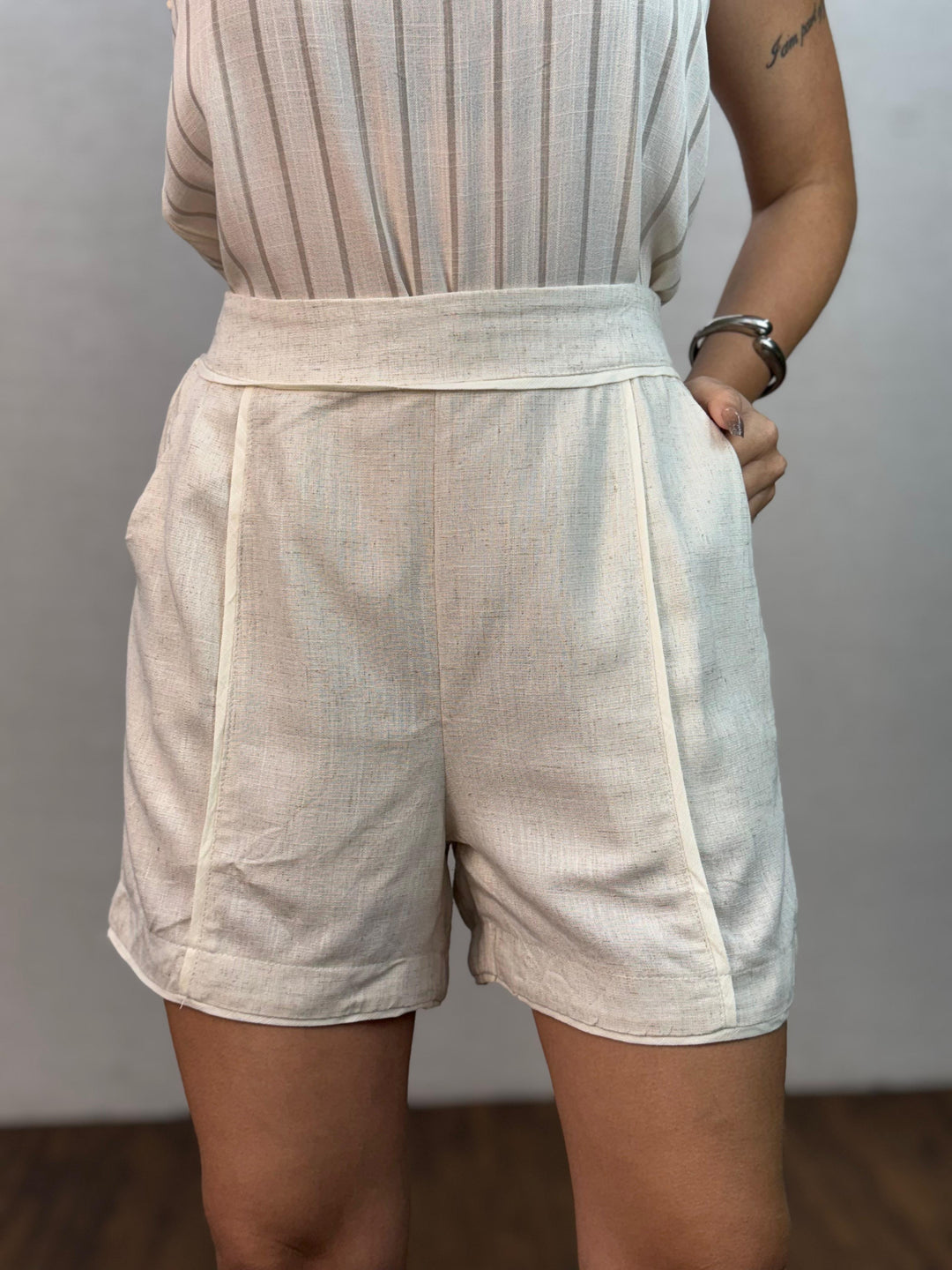 Short Linho Nervura 990166. (6-J)