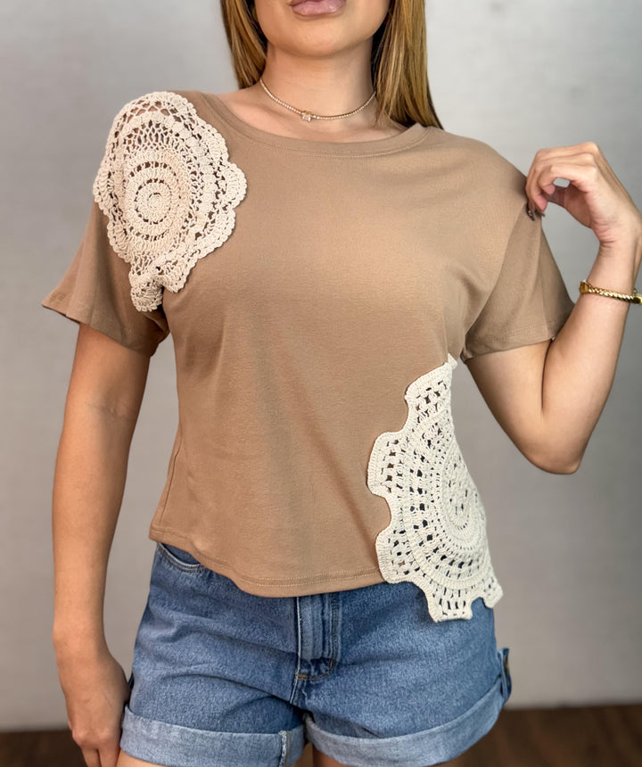 Blusa Detalhe Crochê 1143. (2-D)