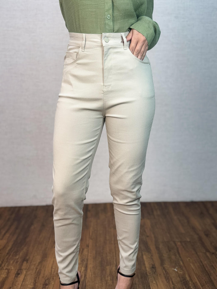 Calça Skinny Sarja 5235. (4-D)
