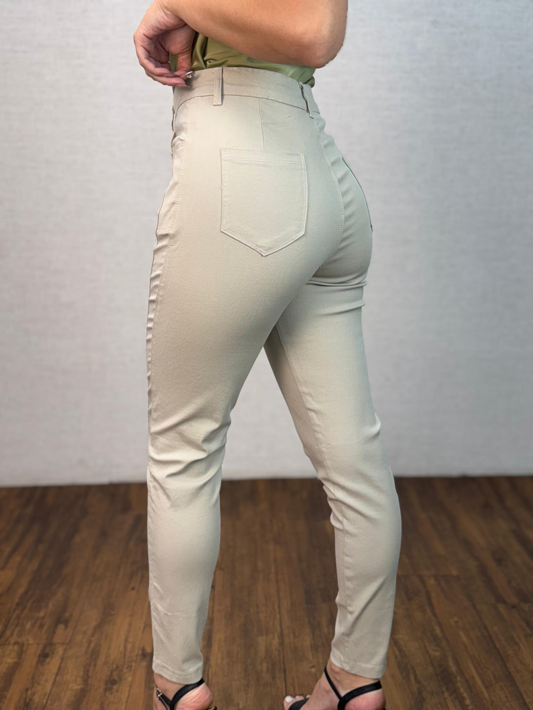 Calça Sarja Recorte Lateral 5233. (4-E)