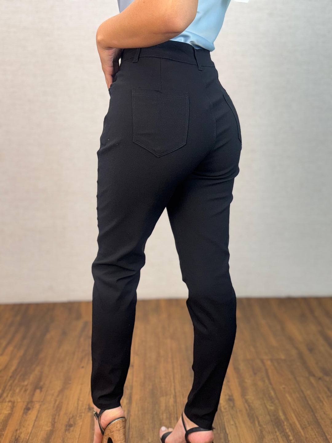 Calça Sarja Recorte Lateral 5233. (4-E)