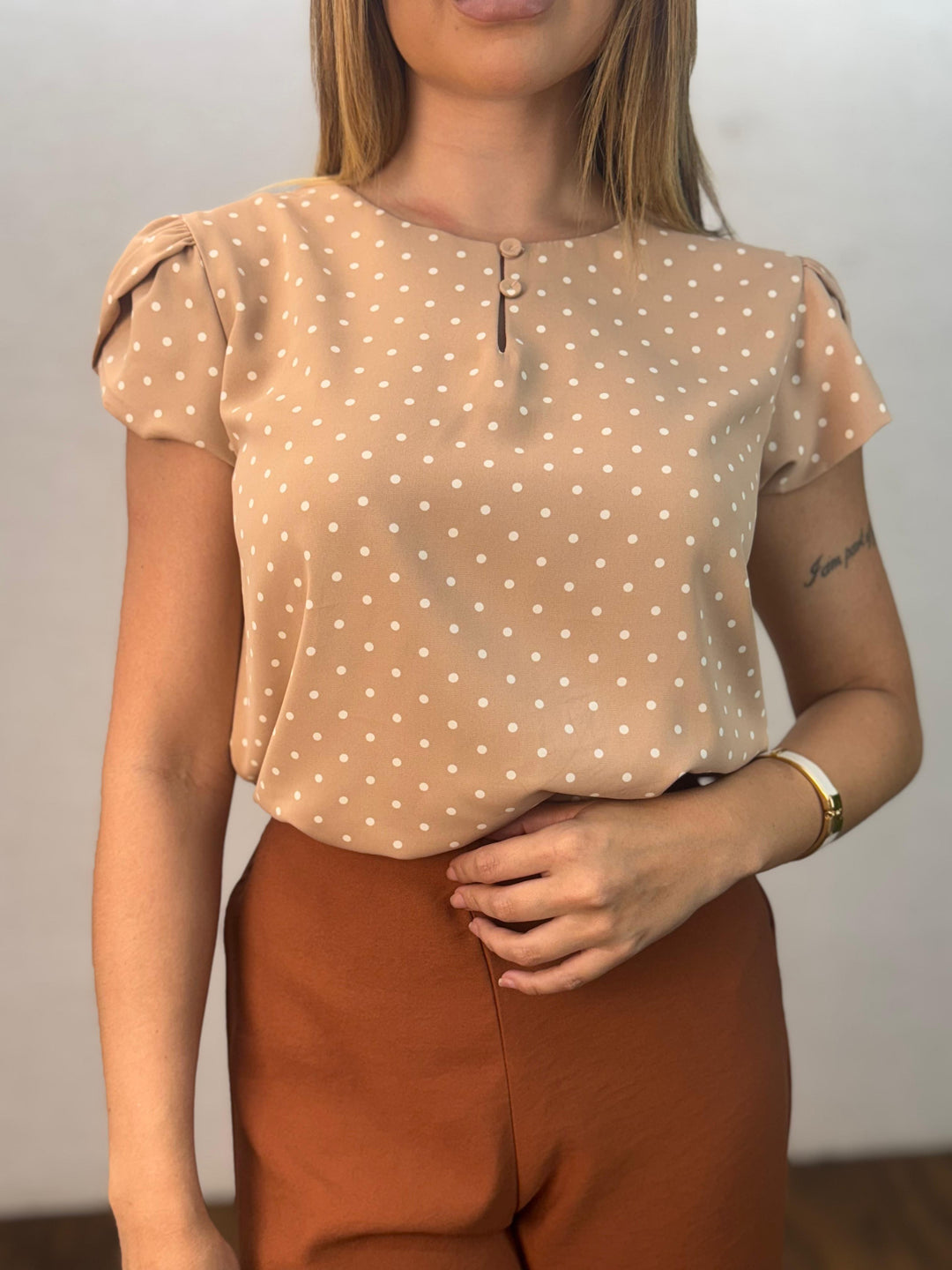Blusa Poá Gola Botão 99265. (2-F)