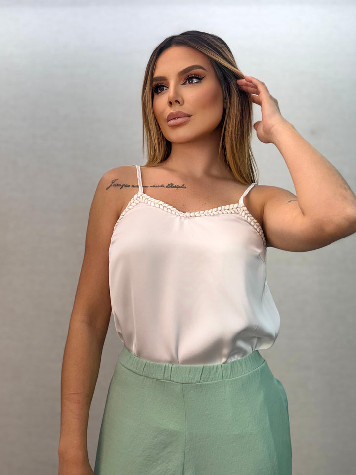 Blusa Acetinada Decote 880062. (2-A)