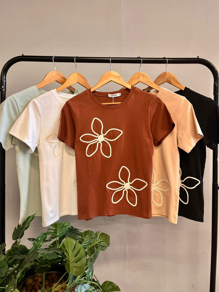 Blusa Bordada Lírio 1013  ( 1-B )