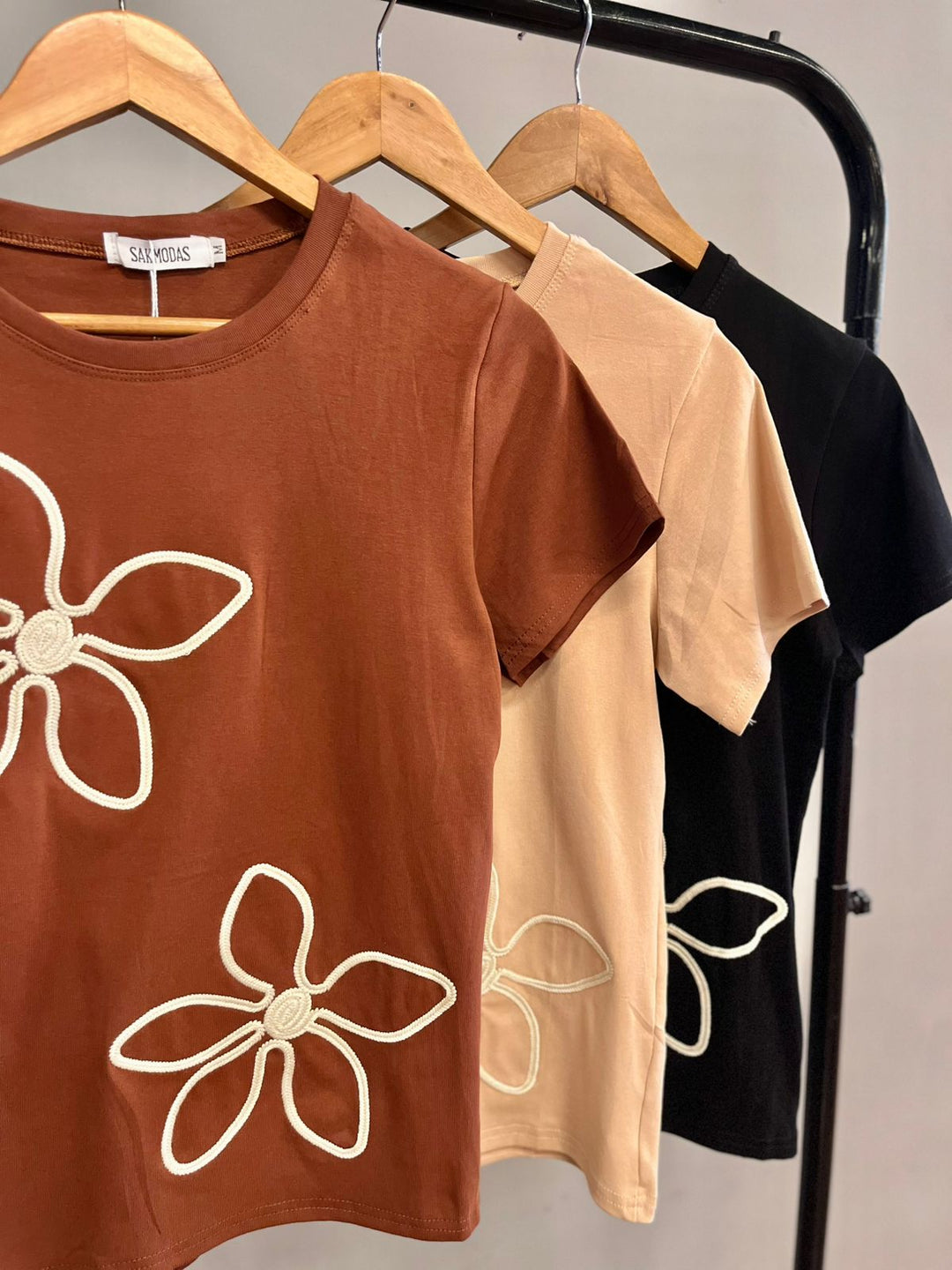Blusa Bordada Lírio 1013  ( 1-B )