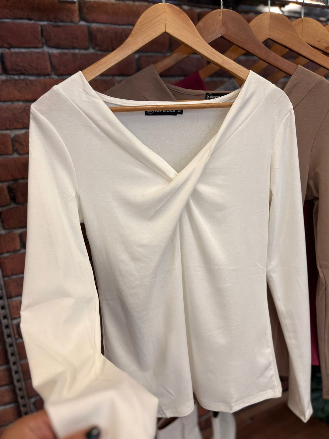 Blusa Decote Torcido 1553   (14-N)