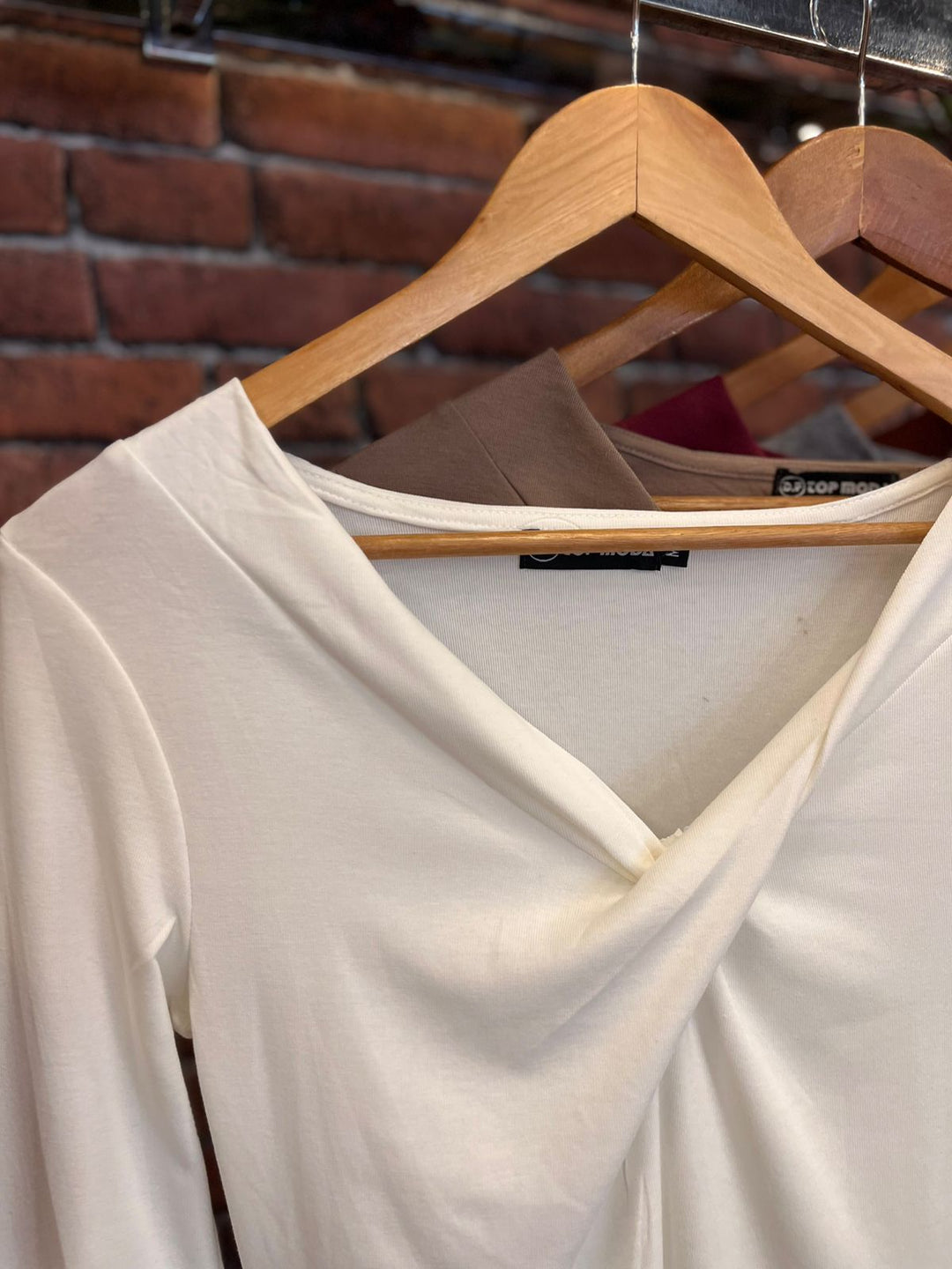Blusa Decote Torcido 1553   (14-N)