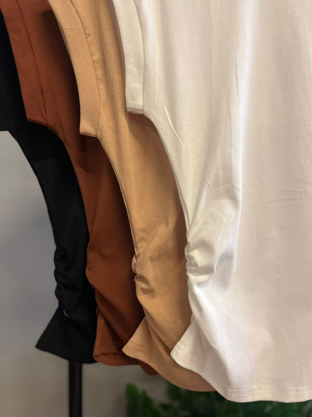 Blusa Básica Detalhe Lateral X173  ( 1-D )