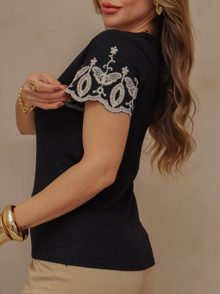 Blusa Manga Bordada Ondinhas 1009  ( 1-D )